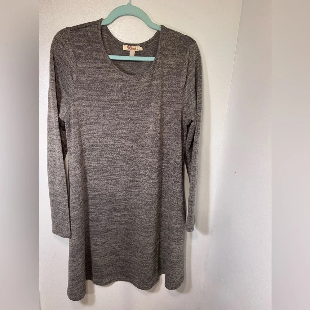 Aryeh, L, gray speckled crewneck, longsleeve, pocket shift midi sweater dress